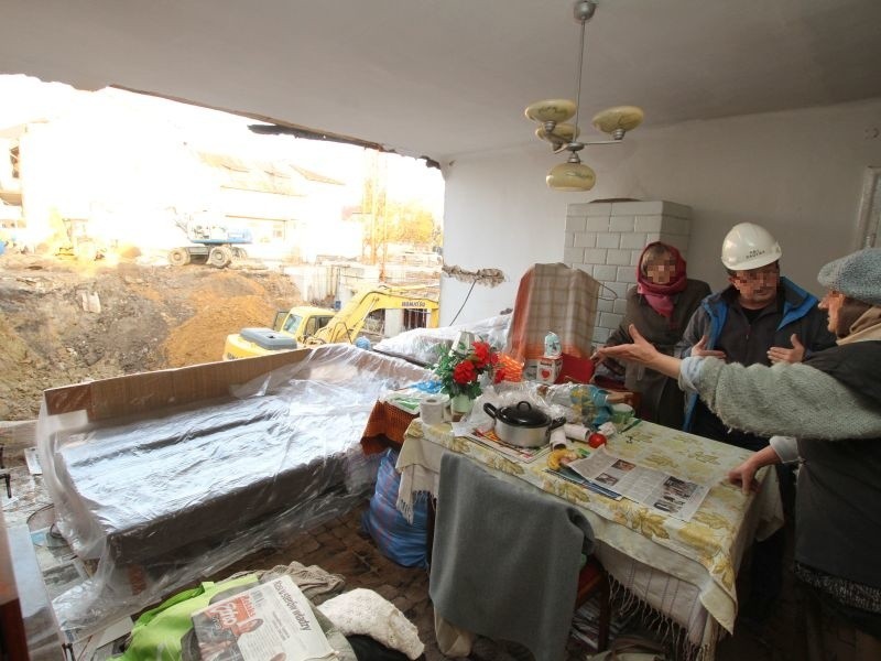 Katastrofa budowlana w centrum Kielc! Osunęła się ściana budynku, w którym mieszkają ludzie (WIDEO, zdjęcia)