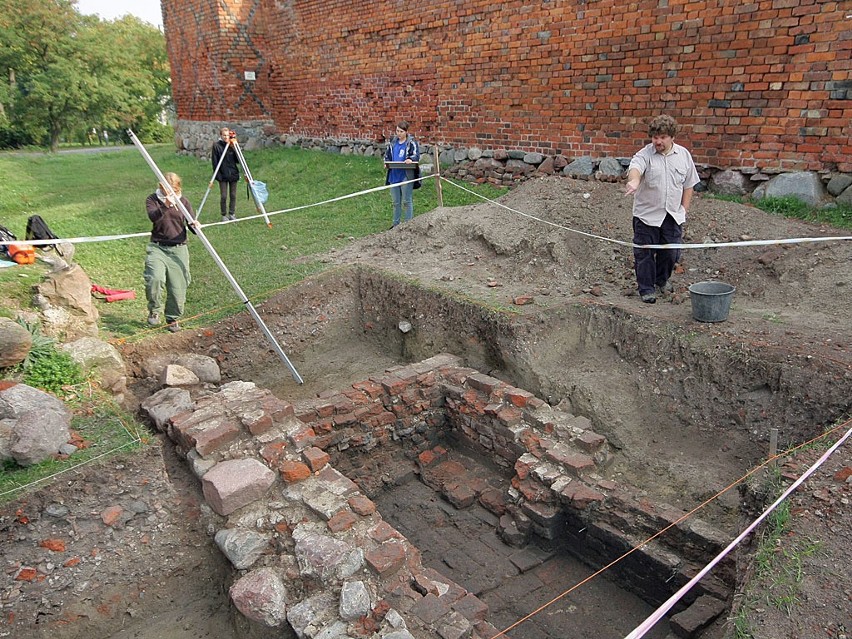 Nowe odkrycia archeologiczne na zamku w Radzyniu C...