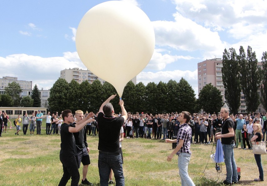 Start balonu stratosferycznego w Grudziądzu