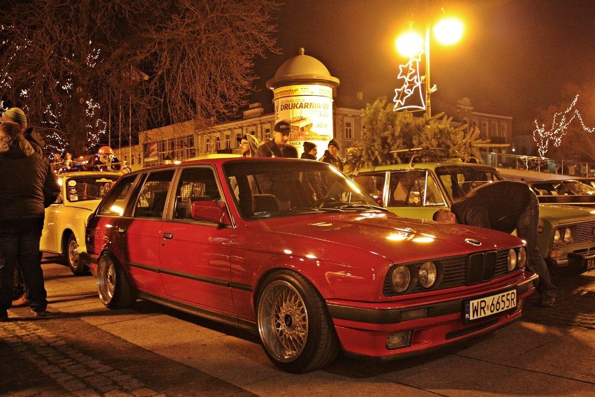Milośnicy starych samochodów z Radomskich Klasyków spotkali się w święta 
