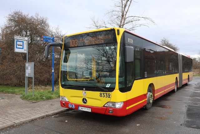 Mieszkańcy Stabłowic i Praczy Odrzańskich są przeciw zmianom w komunikacji autobusowej. Urząd miasta planuje skrócenie linii 102 i 103.
