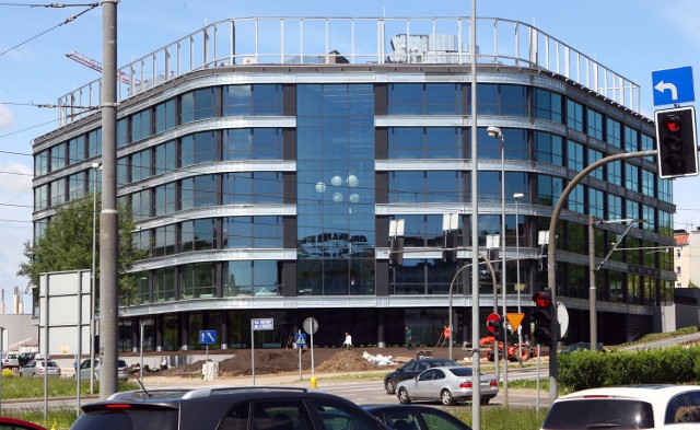 Pierwszy z trzech budynków kompleksu usługowo-konferencyjnego ma 8,5 tys. m kw. powierzchni.