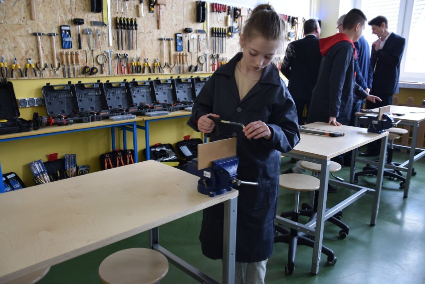 Tu będzie laboratorium przyszłości. W szkole w Głuchołazach otwarto nową pracownię