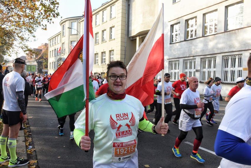 O godz. 11.11 z ul. Solnej wystartował Bieg Niepodległości....