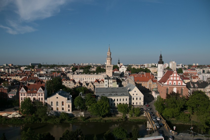 Pierwszym miastem, w którym jest coraz więcej mieszkańców,...