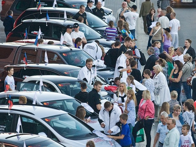 Tłumy kibiców na prezentacji zespołu Energi Czarnych Słupsk.