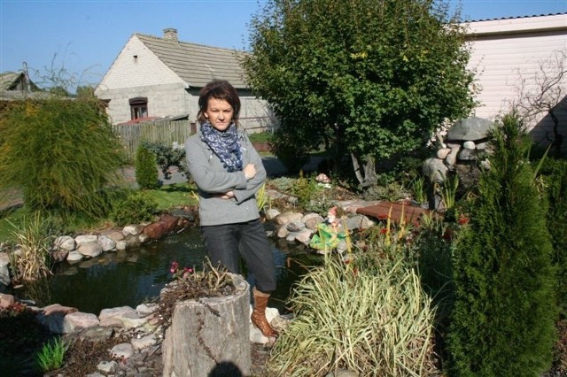 Zofia Grabowska w swoim ogródku