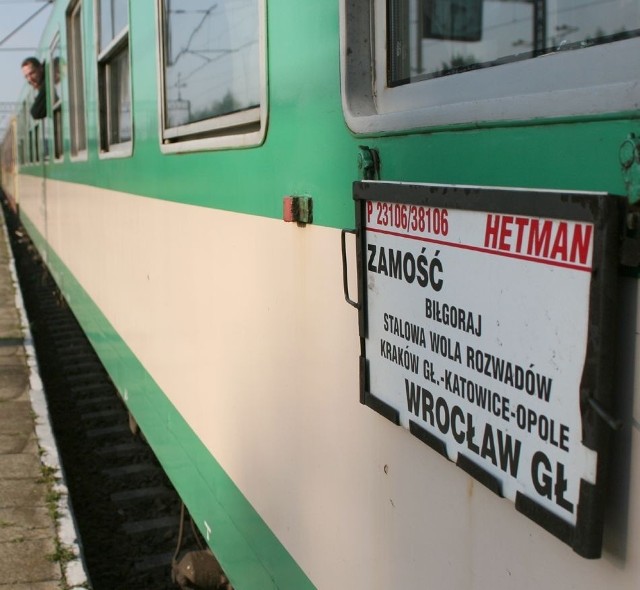 Po ponadrocznej przerwie pociąg pospieszny "Hetman&#8221; znów będzie zatrzymywał się na stacji w Tarnobrzegu. 