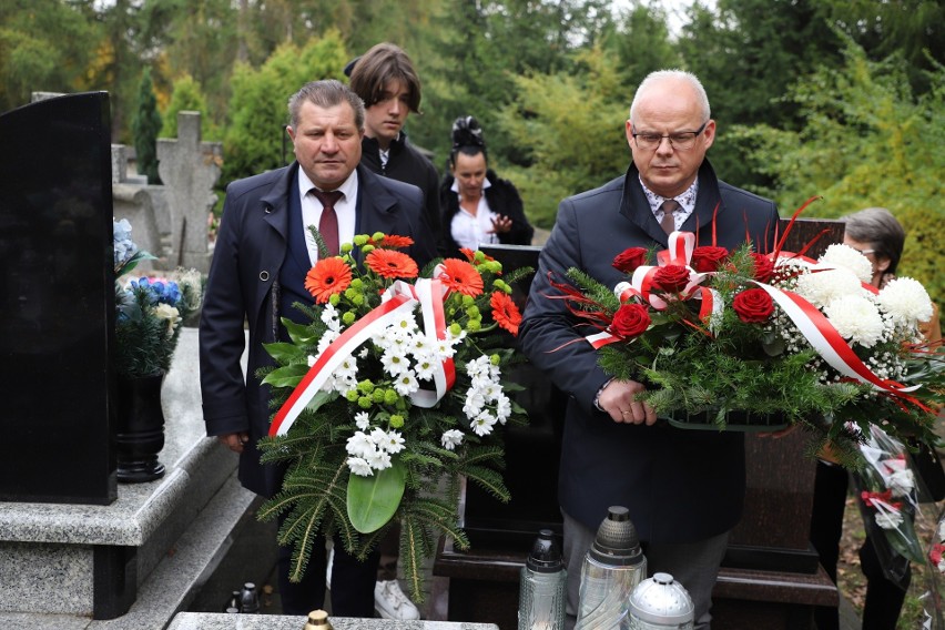 Piękna uroczystość odsłonięcia tablicy poświęconej Bolesławowi Nidzińskiemu, obrońcy Westerplatte pochodzącemu z Zakrucza
