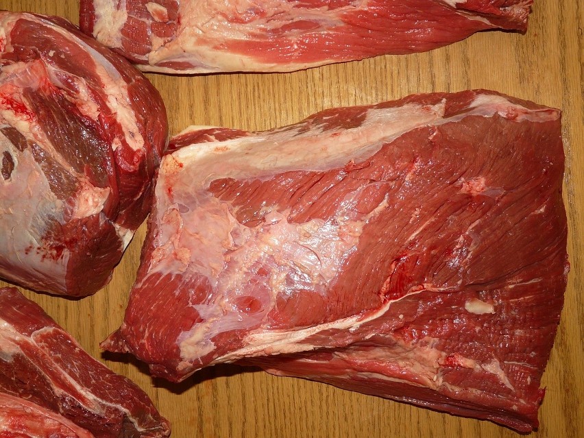 Mięso wołowe z kością (rostbef) kosztowało w lipcu ubiegłego...