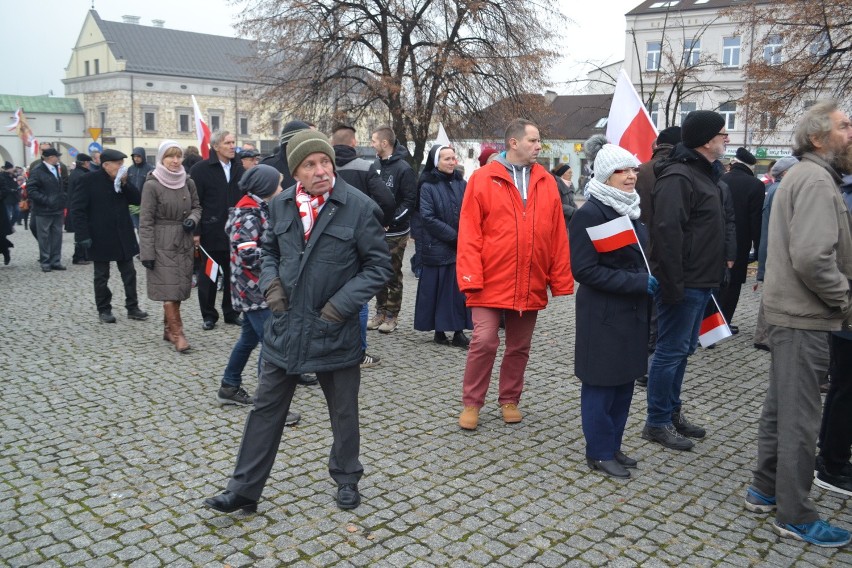 Święto Niepodległości w Częstochowie. Msza święta w Archikatedrze i marsz aleją NMP [ZDJĘCIA]