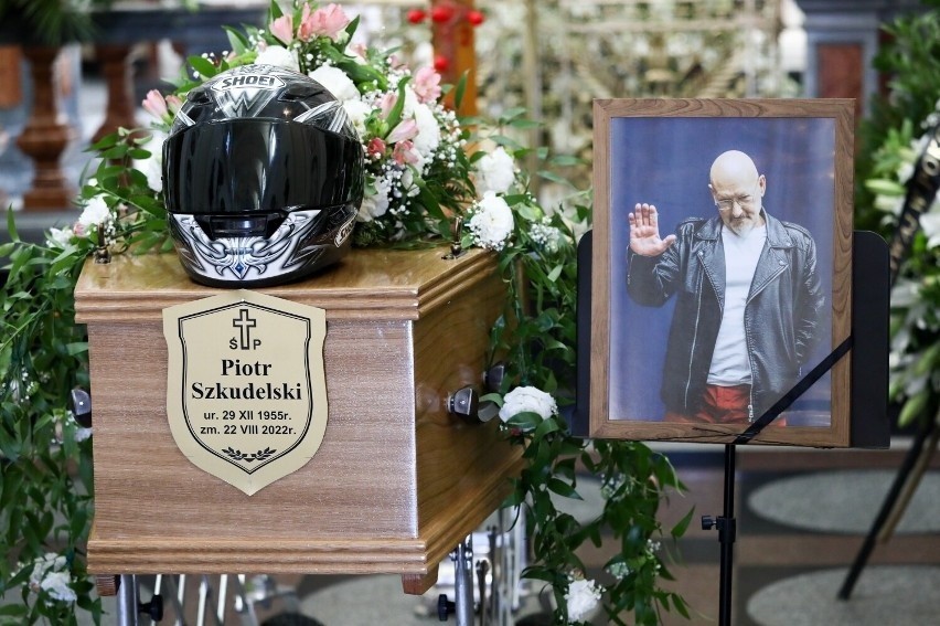 Pogrzeb perkusisty Perfectu. Piotra Szkudelskiego pożegnali...