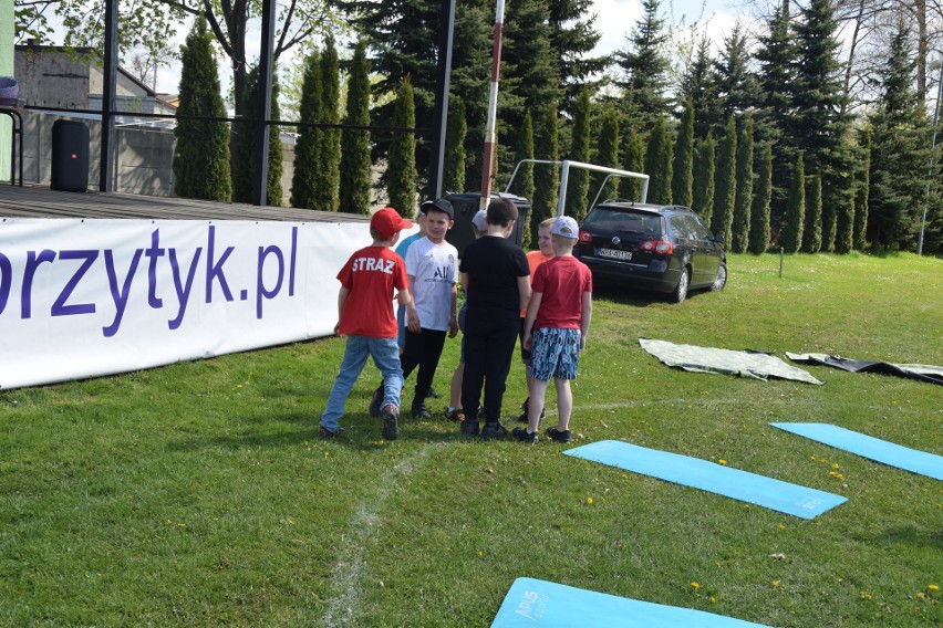 Słoneczny piknik sportowy na stadionie w Przytyku: w sobotę biegali mali i duzi - zobacz zdjęcia