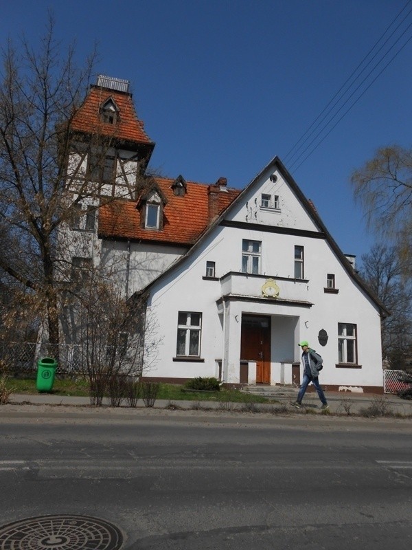 Od września 2012 r. budynek powinien być oddany gminie