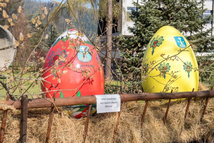 Jaja w Zakopanem. Miasto udekorowało się na Wielkanoc [ZDJĘCIA]