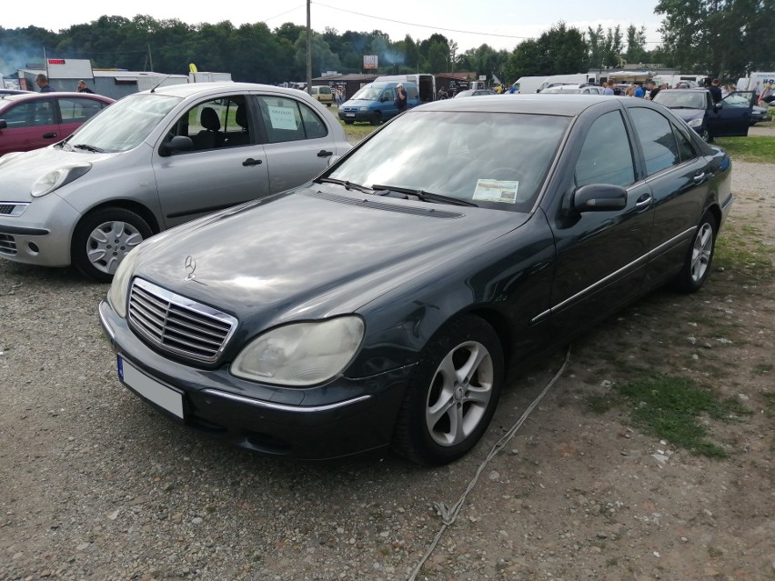 1. Mercedes S-klasa. Silnik 3,2 diesel, rok produkcji 2001,...