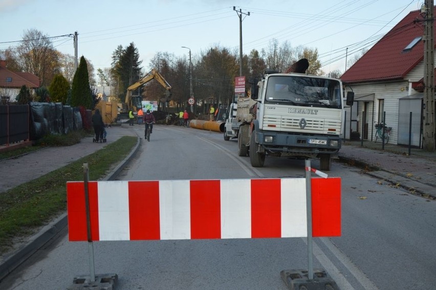 Ważne skrzyżowanie w Suchedniowie zamknięte. Trzeba nadłożyć drogi