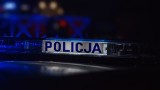 Groźny wypadek w gminie Iłża, samochód wypadł z drogi i dachował. Dwie osoby zostały ranne