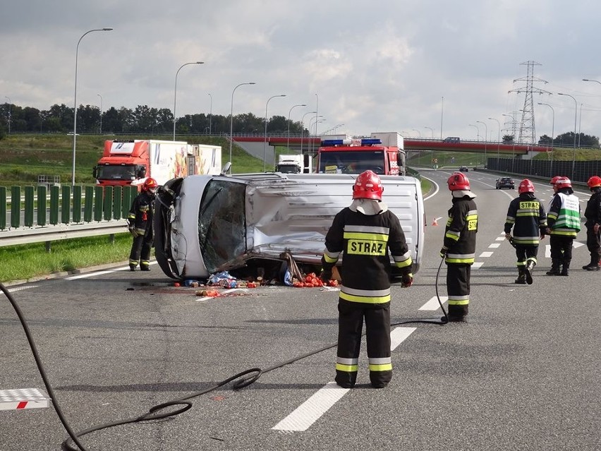 Wypadek na obwodnicy Krakowa, dwie osoby ranne