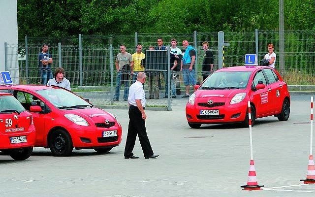 Prawo jazdy jak je uzyskać i ile kosztuje? Jak wygląda