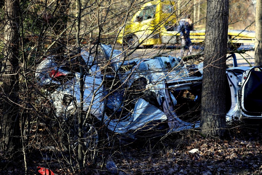 Wypadek na drodze Raków - Moszczenica (droga nr 716)....