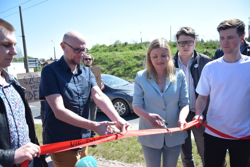 Gdyńska opozycja symbolicznie otworzyła węzeł Karwiny.