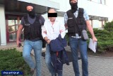Narkotykowy boss zatrzymany w Czarnogórze przez policjantów z Gorzowa. Ukrywał się miesiącamio [zdjęcia, film]