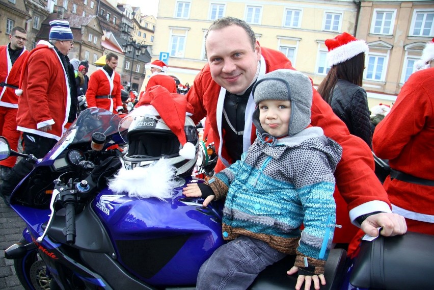 MotoMikołaje przejechali przez Lublin z prezentami dla dzieci (ZDJĘCIA, WIDEO)