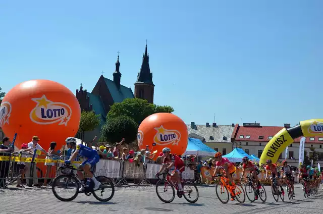 Tour de Pologne 2017. Tour de Pologne 2017 Olkusz. Kolarze przemknęli przez miasto w ramach wyścigu Tour de Pologne 2017.