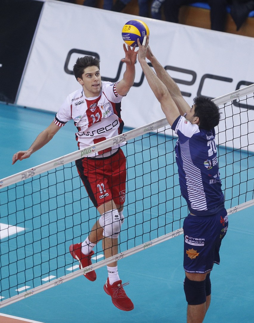 Asseco Resovia pewnie wygrała z MKS Będzin 3:0....