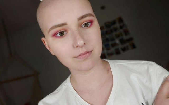 Aleksandra Ziomka toczy walkę z rakiem. Możesz jej pomóc. Ola ma 19-lat, od trzech leczy się onkologicznie.