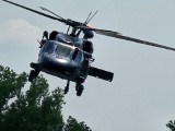 Helikopter Black Hawk w akcji w Toruniu. Tak na Wiśle radzą sobie kontrterroryści [zdjęcia]