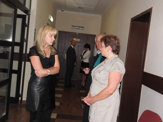 Z lewej Alicja Kreft. Ze swoją przełożoną Małgorzatą Henszke spotkała się w sądzie w sierpniu 2012 roku