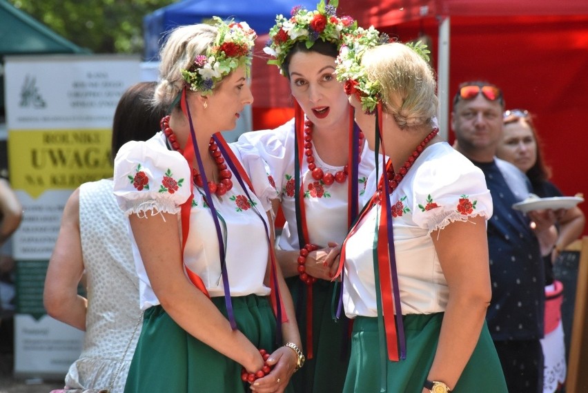 Ponad dwadzieścia Kół Gospodyń Wiejskich zaprezentowało się...