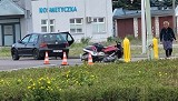Volkswagen potrącił motocyklistę. Kierowca jednośladu trafił do szpitala