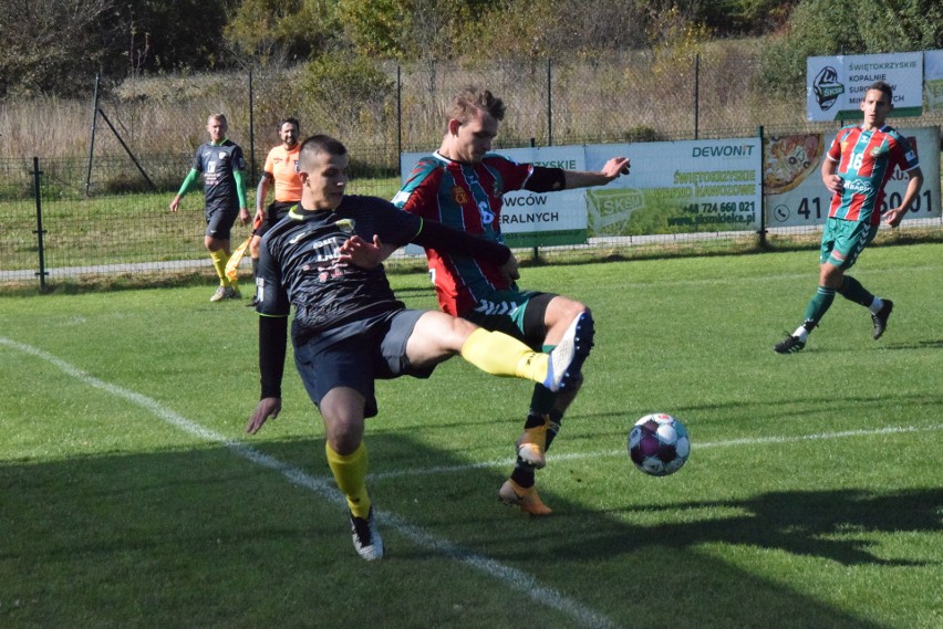 Klasa okręgowa. Gród Ćmińsk - Orlęta Kielce 0:1. Zobacz zdjęcia z meczu (GALERIA)