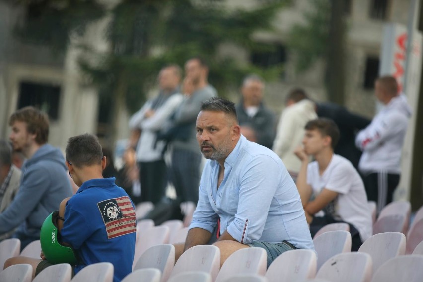 Na obiekcie przy ul. Wielickiej zjawiło się około 150 osób