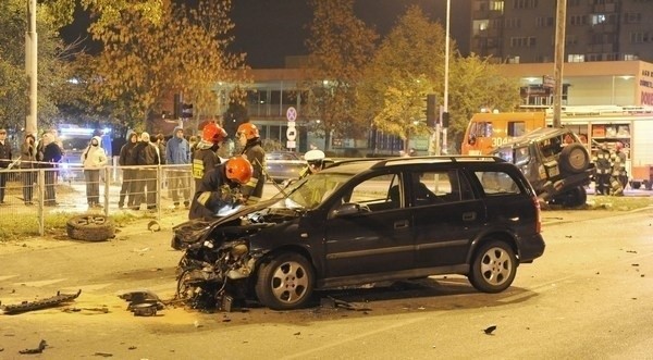 Śmiertelny wypadek na skrzyżowaniu Dąbrowskiego i Tatrzańskiej (aktual.,zdjęcia)