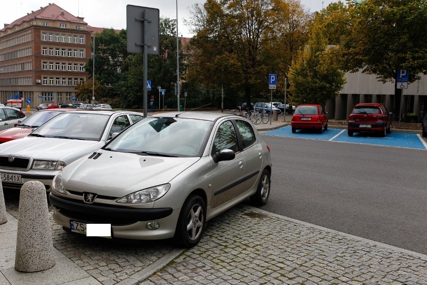 Szczecińska Strefa Płatnego Parkowania liczy 7290 miejsc. Z...