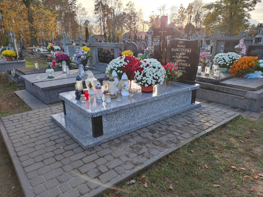 Cmentarz w Broku. Nekropolię odwiedziliśmy 3.11.2022. Zdjęcia