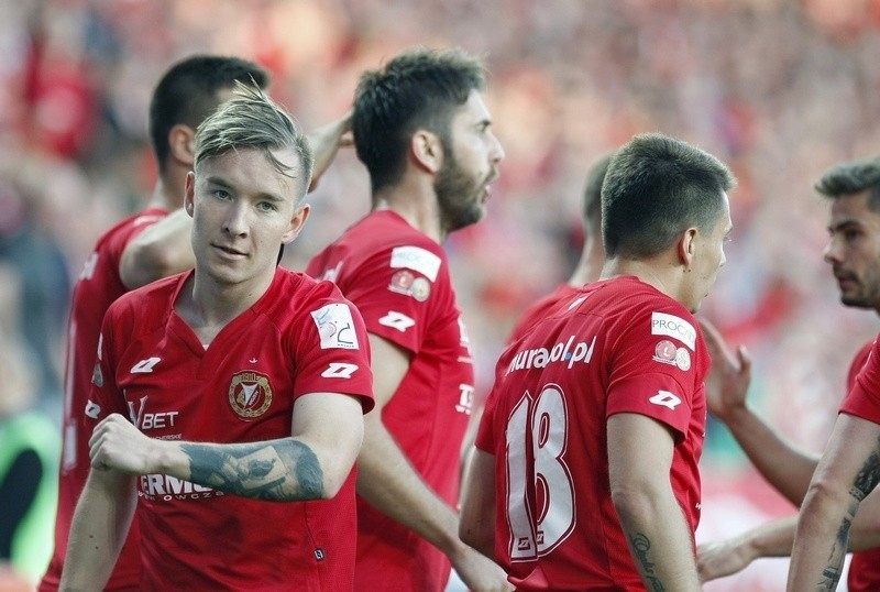 Piłkarze Widzewa nie zachwycili, ale ponownie liderami trzeciej ligi