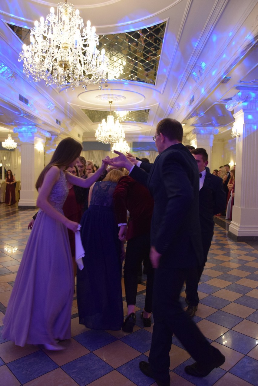 Studniówka 2019 Bal LO Mońki w Dworze Czarneckiego [ZDJĘCIA, WIDEO]