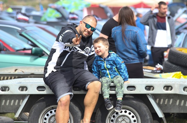 Dziś odbyła się majówka z BMW. Wydarzenie po dłuższej przerwie ponownie odbyło się w toruńskim MotoParku. 25-lecie organizowania spotkania właścicieli i miłośników BMW  w Toruniu zostało przez nas uwiecznione na zdjęciach. Zobaczcie sami! >>>>>