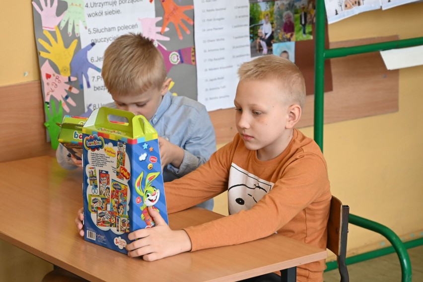 Trzecie miejsce w akcji "Pierwszaki" dla dzieci ze Szkoły Podstawowej w Krajnie, w gminie Górno. Zobaczcie zdjęcia i film z rozdania nagród