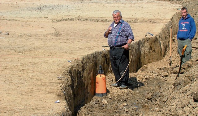 Stanowisko archeologiczne znajdujące się na terenie, gdzie kiedyś była wieś Skawce, nie wygląda atrakcyjnie dla laika. Jednak naukowcy liczą na to, że znajdą tutaj ciekawe ślady przeszłości