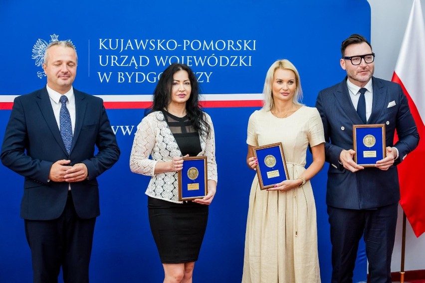 Mikołaj Bogdanowicz wręczył medale 3 lekarzom