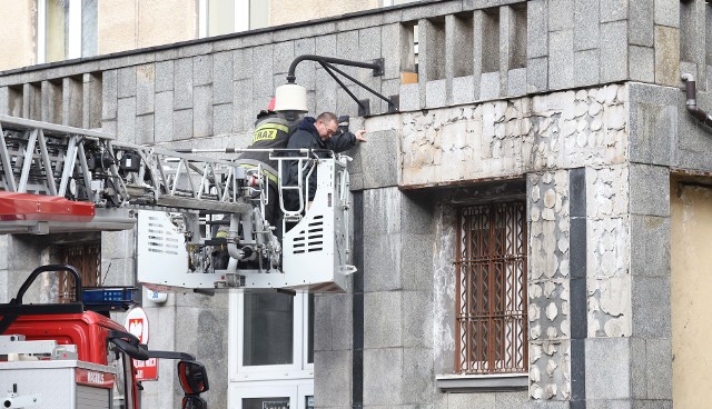 Strażacy na wezwanie gnali na sygnale Piotrkowską.