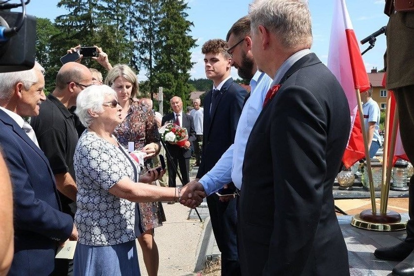 Pow. ostrowski. 100. rocznica walk 201 Ochotniczego Pułku Piechoty pod Paprocią i Pęchratką. Zdjęcia