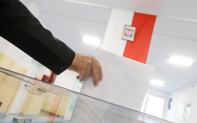 Oficjalne wyniki wyborów 2018 będą znane za kilka dni, opublikuje je Państwowa Komisja Wyborcza.