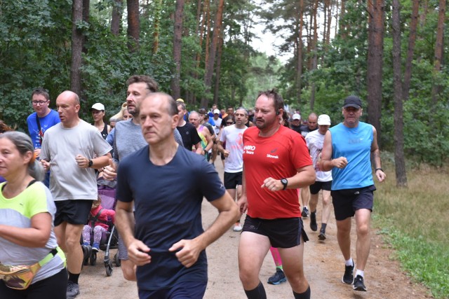 Parkrun Toruń cieszy się wielkim zainteresowaniem amatorów biegania. . Aby zobaczyć zdjęcia z imprezy przesuń gestem lub strzałką w prawo>>